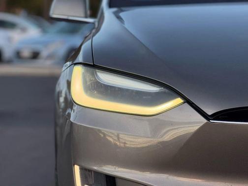 2016 Tesla Model X 90D Sport Utility 4D