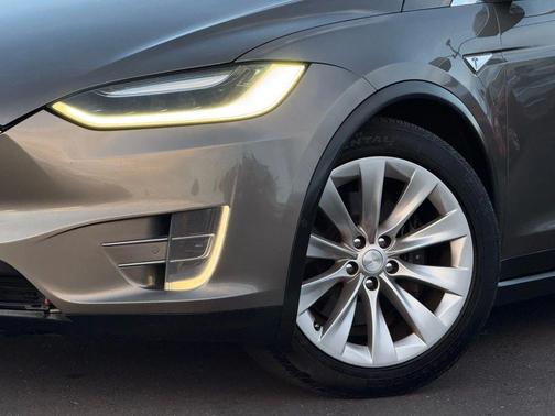2016 Tesla Model X 90D Sport Utility 4D