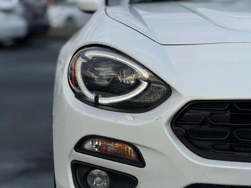 2017 FIAT 124 Spider Base