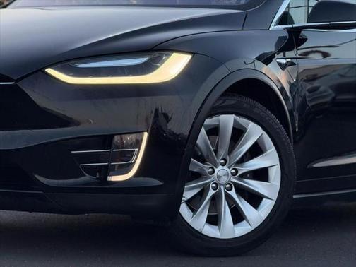 2017 Tesla Model X 75D