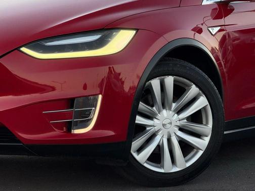 2016 Tesla Model X 75D Sport Utility 4D