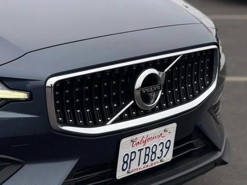 2020 Volvo V60 Cross Country T5