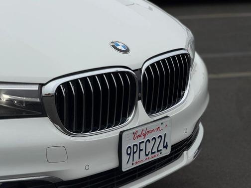 2018 BMW 740 740i Sedan 4D