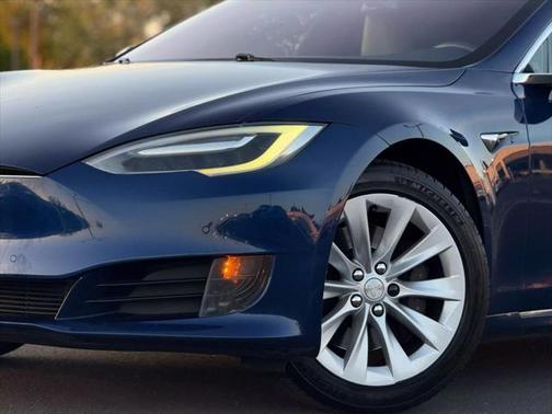 2017 Tesla Model S 75