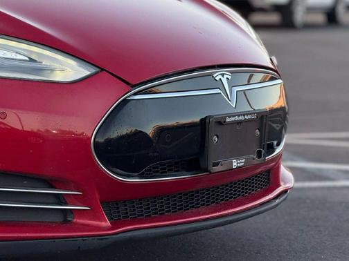 2013 Tesla Model S Sedan 4D