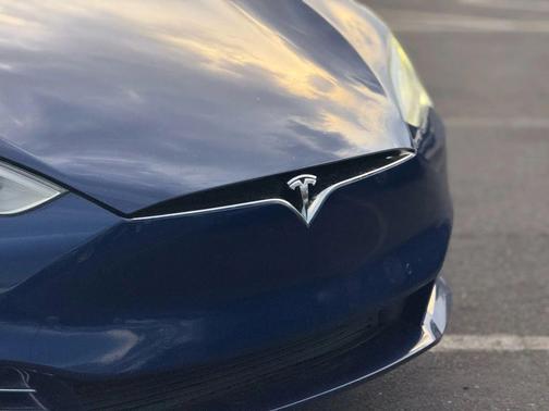 2016 Tesla Model S 70