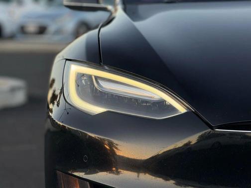 2016 Tesla Model S 75D