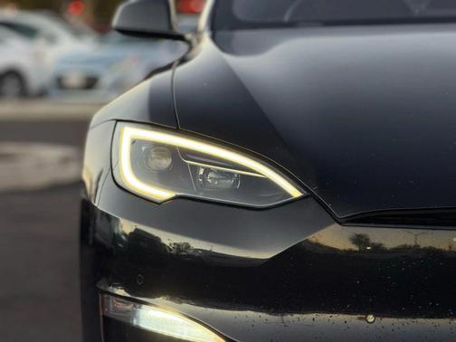 2022 Tesla Model S Long Range