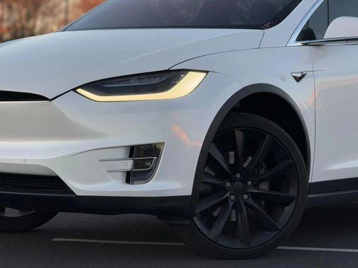 2018 Tesla Model X 75D