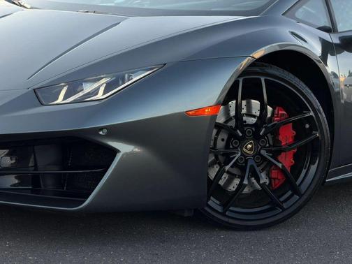 2017 Lamborghini Huracan LP 580-2 Coupe 2D