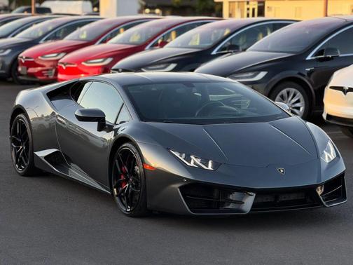 2017 Lamborghini Huracan LP 580-2 Coupe 2D