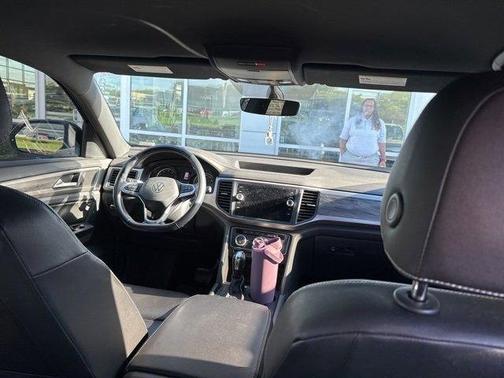 2020 Volkswagen Atlas Cross Sport 2.0T SE w/Technology