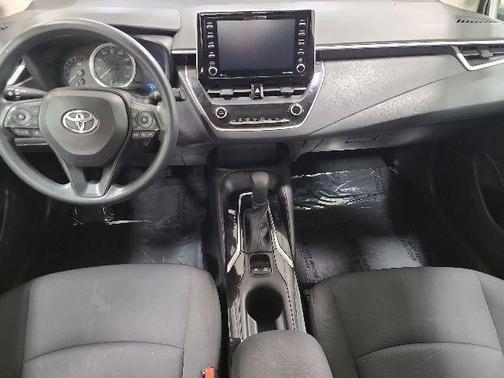 Classic Silver Metallic 2021 Toyota Corolla LE