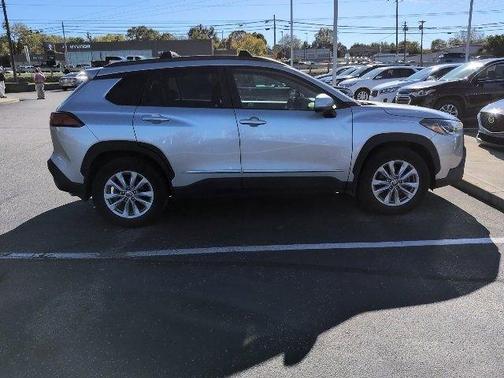 2022 Toyota Corolla Cross LE