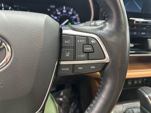 2020 Toyota Highlander Platinum