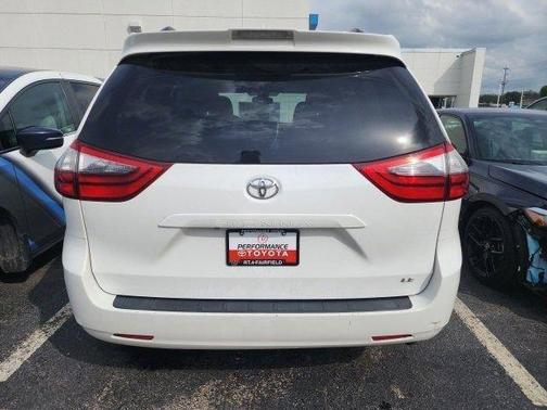 2020 Toyota Sienna LE