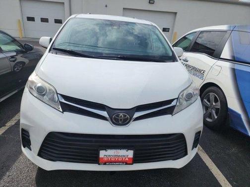 2020 Toyota Sienna LE