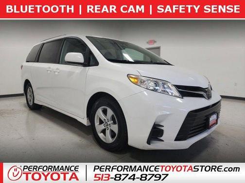 2020 Toyota Sienna LE