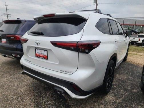 2026 Toyota Highlander XSE