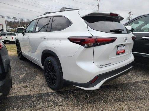 2026 Toyota Highlander XSE