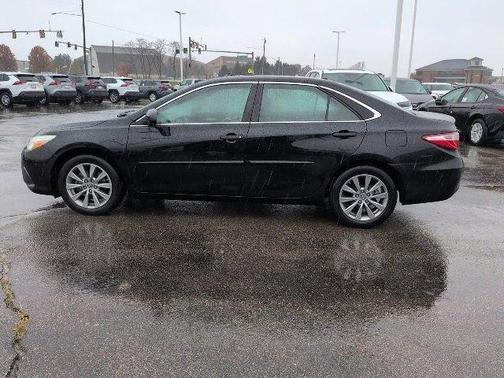 2017 Toyota Camry XLE