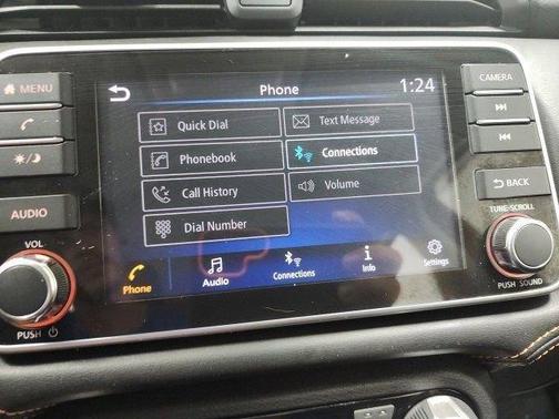 2022 Nissan Versa 1.6 SR