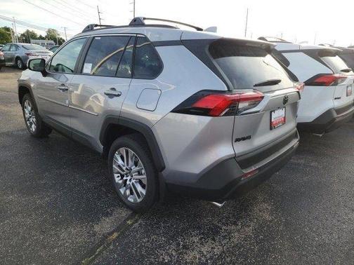 2025 Toyota RAV4 XLE Premium