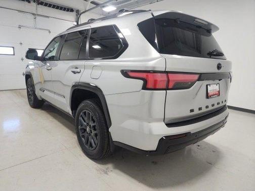 2025 Toyota Sequoia Platinum