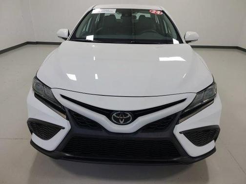 Ice 2024 Toyota Camry SE
