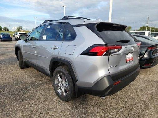 2025 Toyota RAV4 Hybrid LE