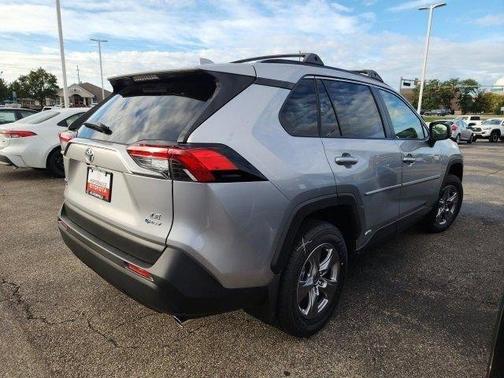 2025 Toyota RAV4 Hybrid LE