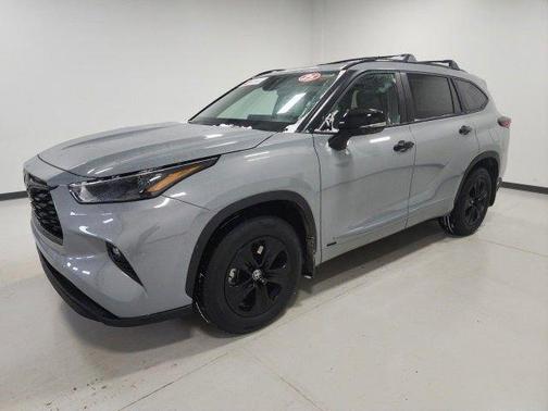 2025 Toyota Highlander Hybrid XLE