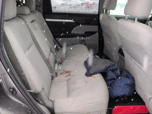 2014 Toyota Highlander LE