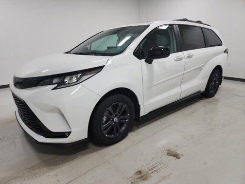 2025 Toyota Sienna XSE 7 Passenger