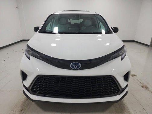 2025 Toyota Sienna XSE 7 Passenger