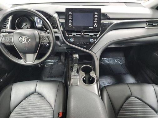 Ice 2023 Toyota Camry SE