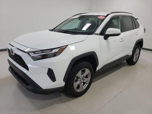 Ice 2023 Toyota RAV4 XLE
