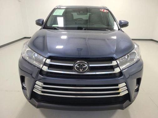 Shoreline Blue Pearl 2019 Toyota Highlander Limited
