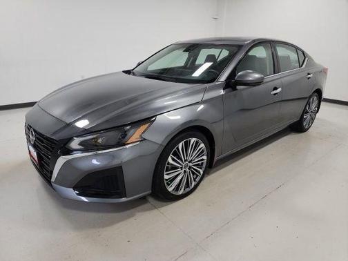 Gun Metallic 2024 Nissan Altima 2.5 SL