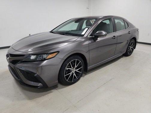 2024 Toyota Camry Hybrid SE