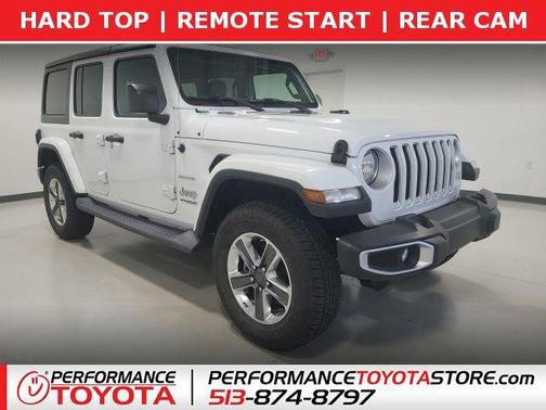 Bright White Clearcoat 2019 Jeep Wrangler Unlimited Sahara