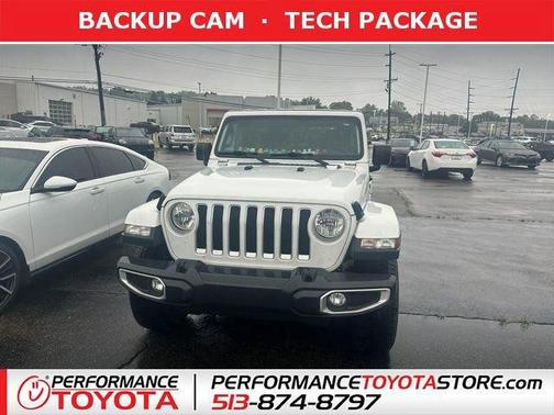 Bright White Clearcoat 2019 Jeep Wrangler Unlimited Sahara