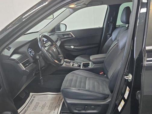 2022 Mitsubishi Outlander SE