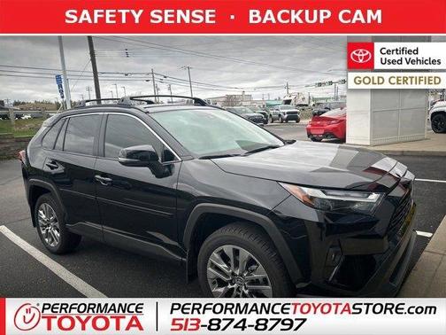 2024 Toyota RAV4 XLE Premium