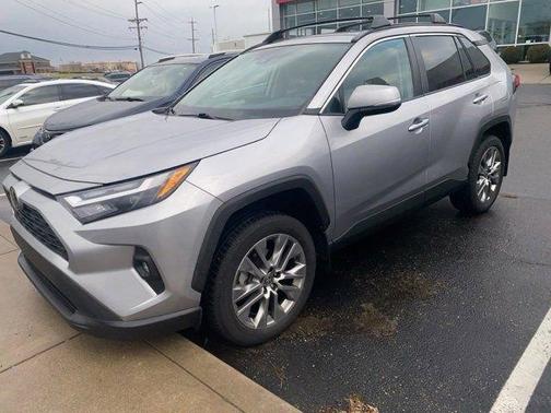 2022 Toyota RAV4 XLE Premium