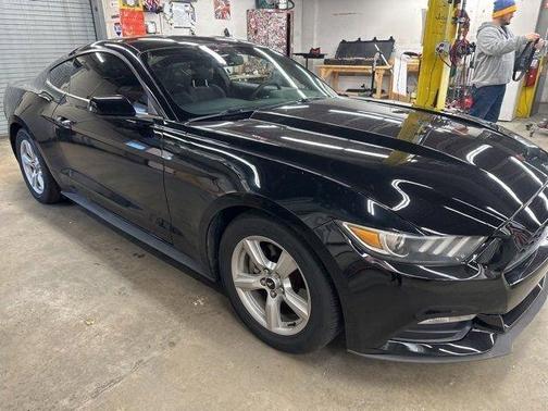 2016 Ford Mustang V6