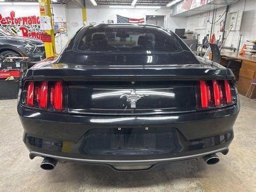 2016 Ford Mustang V6