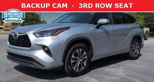Celestial Silver Metallic 2024 Toyota Highlander XLE