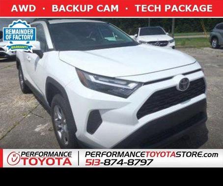 Ice 2023 Toyota RAV4 XLE