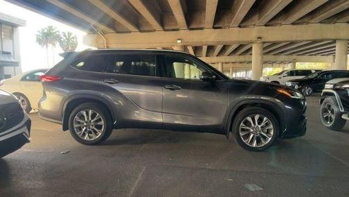 2023 Toyota Highlander Limited